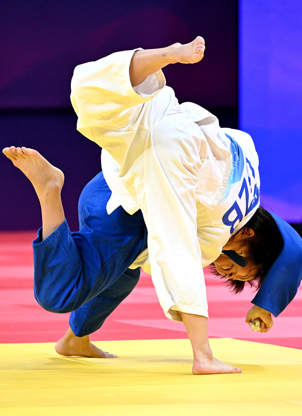 柔道比赛混合团体赛全面开战