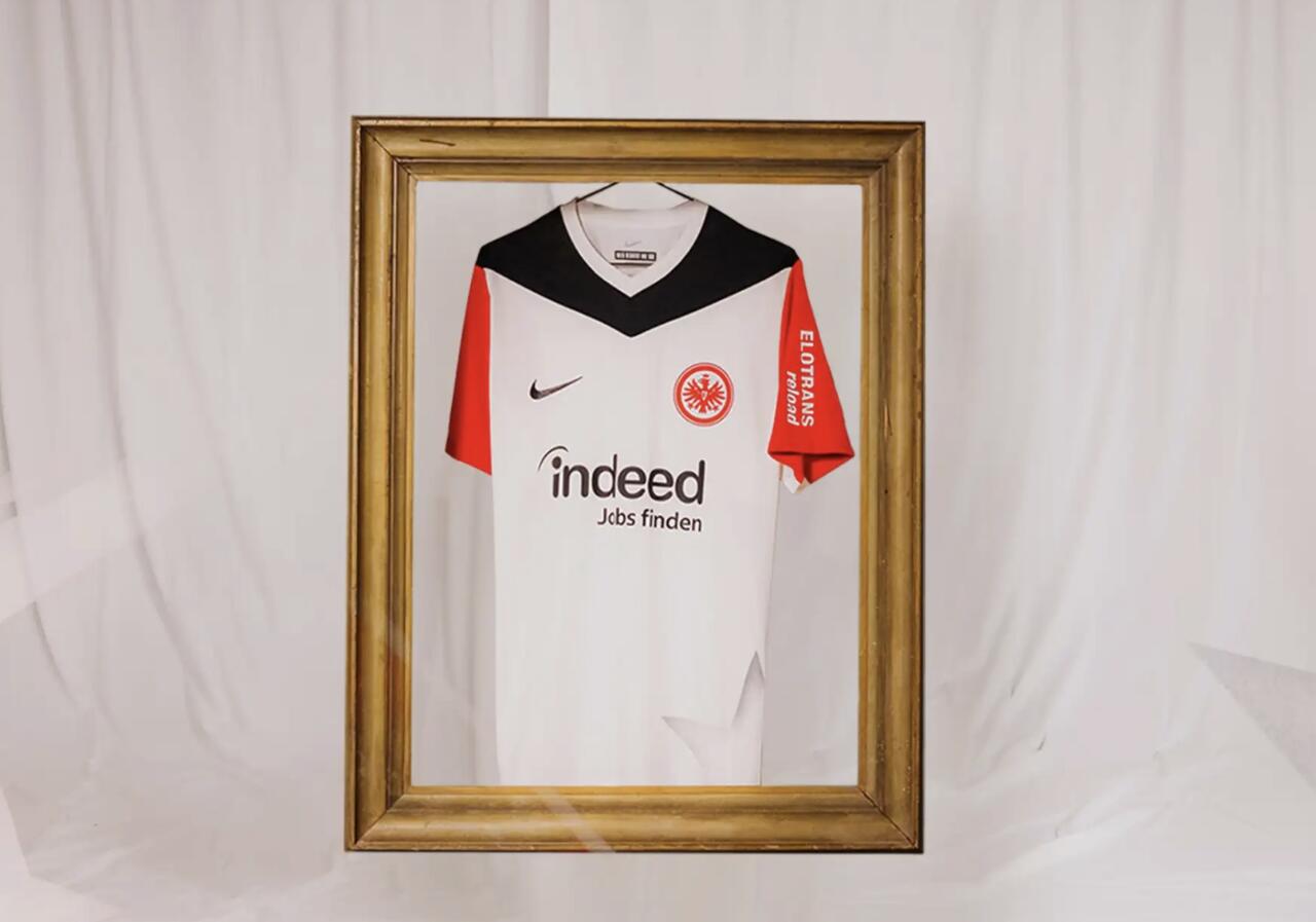 法兰克福球队展示新款球衣设计