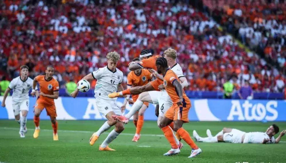 荷兰球员在欧洲联赛中展现出色实力