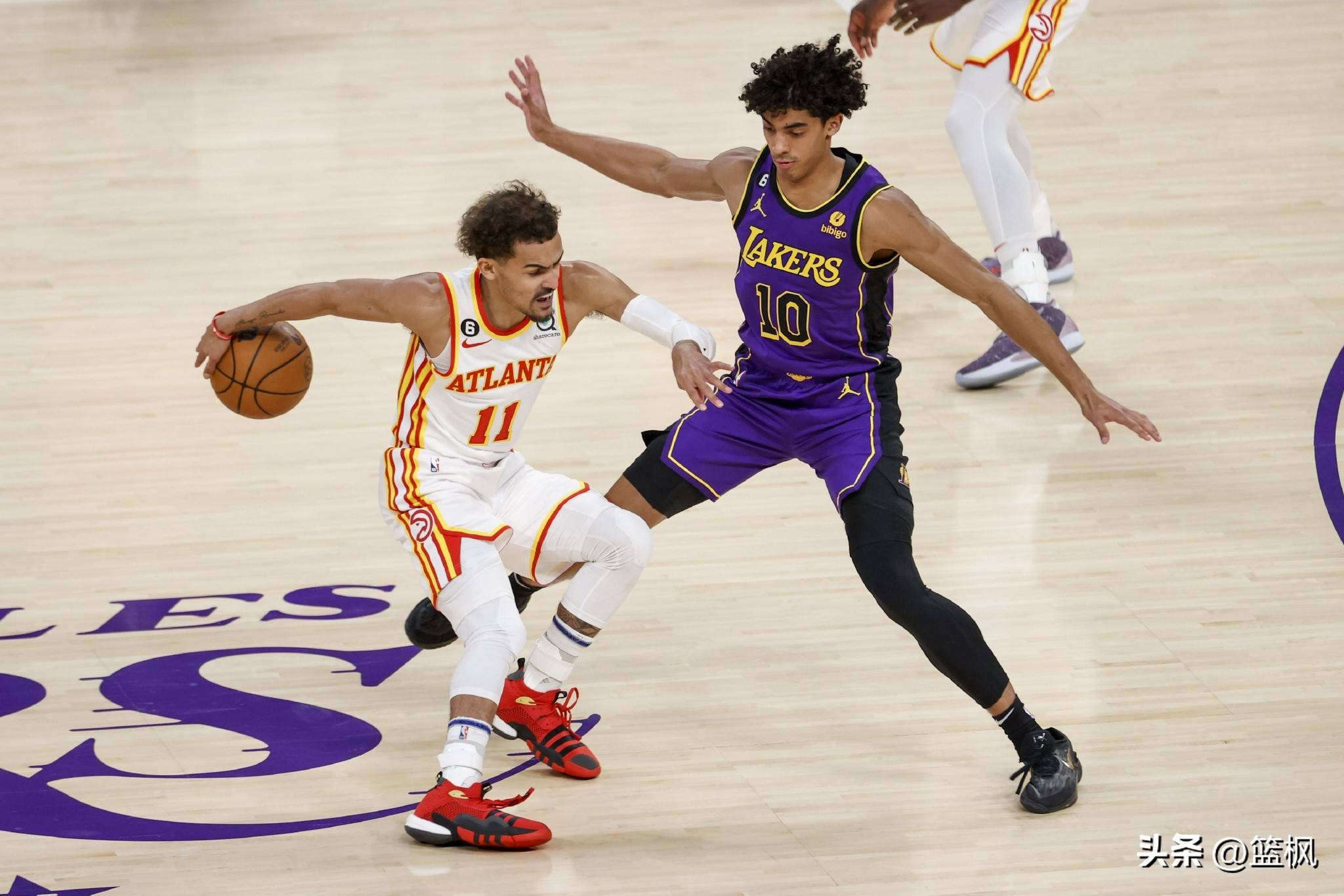 湖人新秀连续砍下+得分，初露锋芒引关注的简单介绍