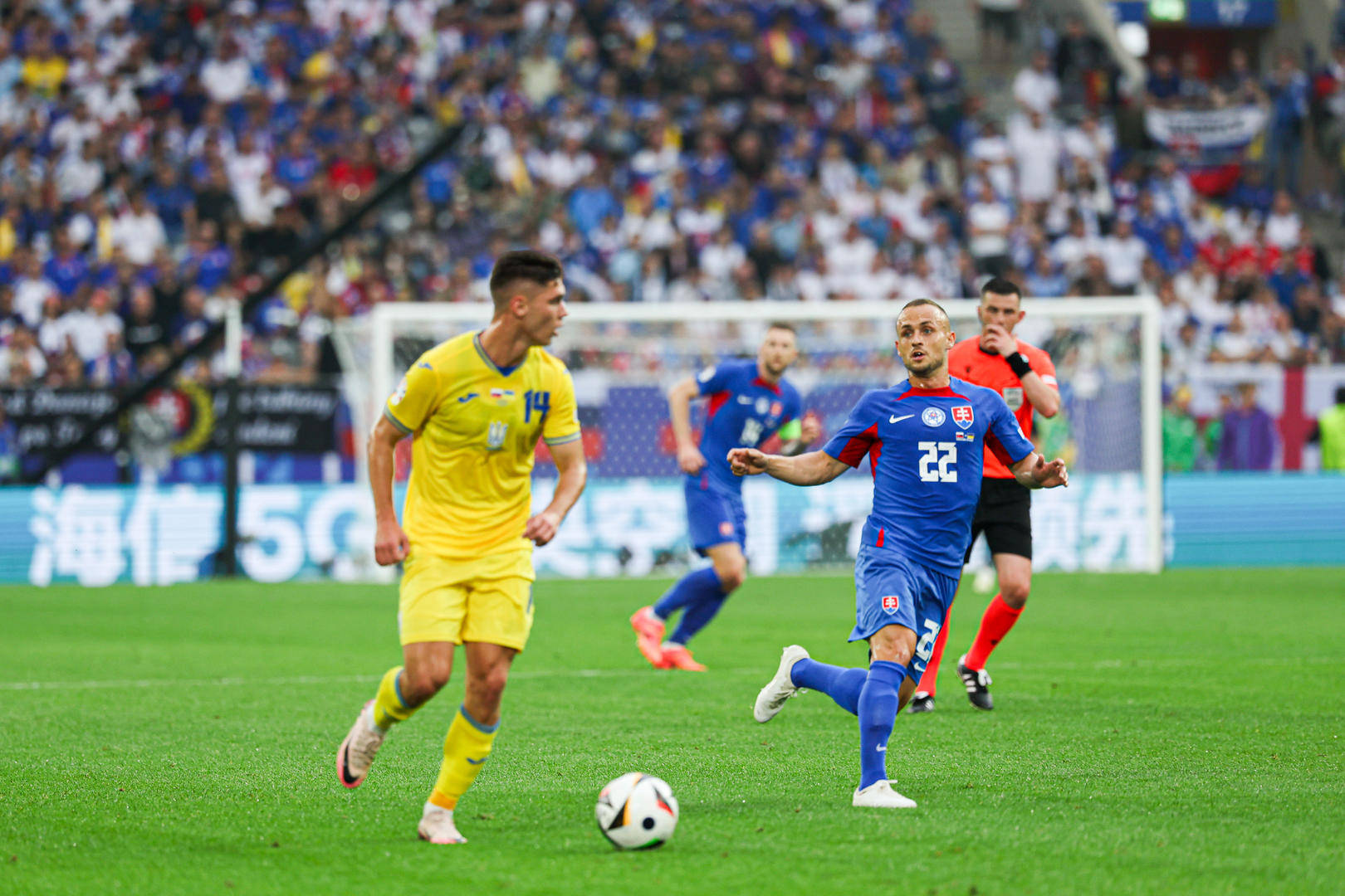 斯洛伐克队取得两胜一平，积分走向上升