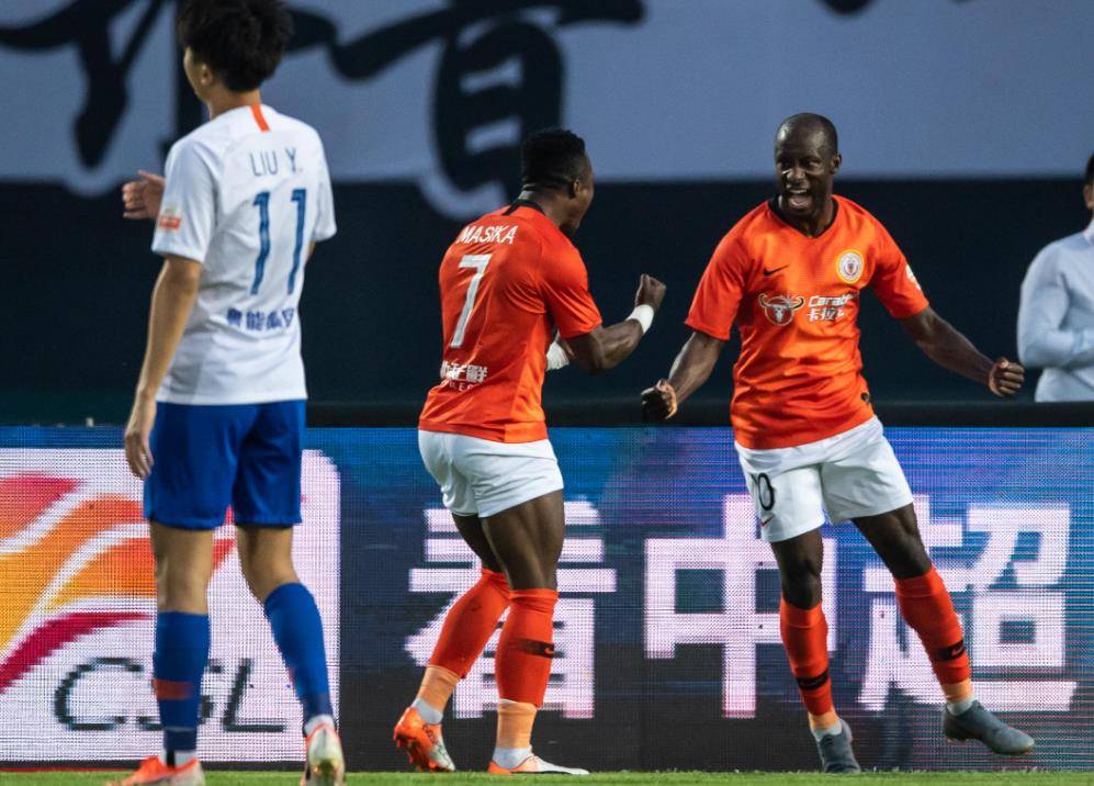 鲁能主场不敌汉军，球员状态下滑引发重视