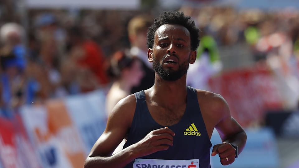 短跑选手实力出众，轻松获得比赛冠军