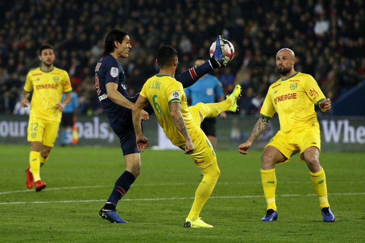 圣埃蒂安不畏强敌，成功夺冠