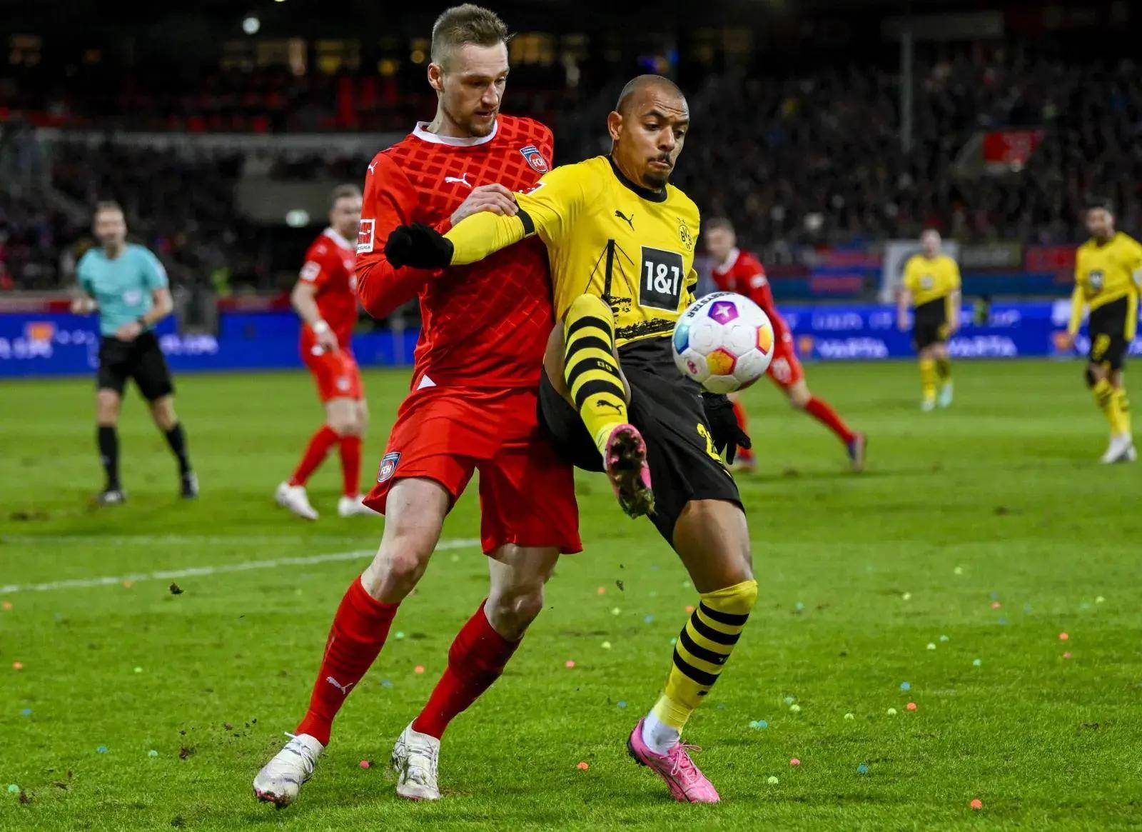 德甲领头羊再遭失利，多特蒙德赢球保持追赶