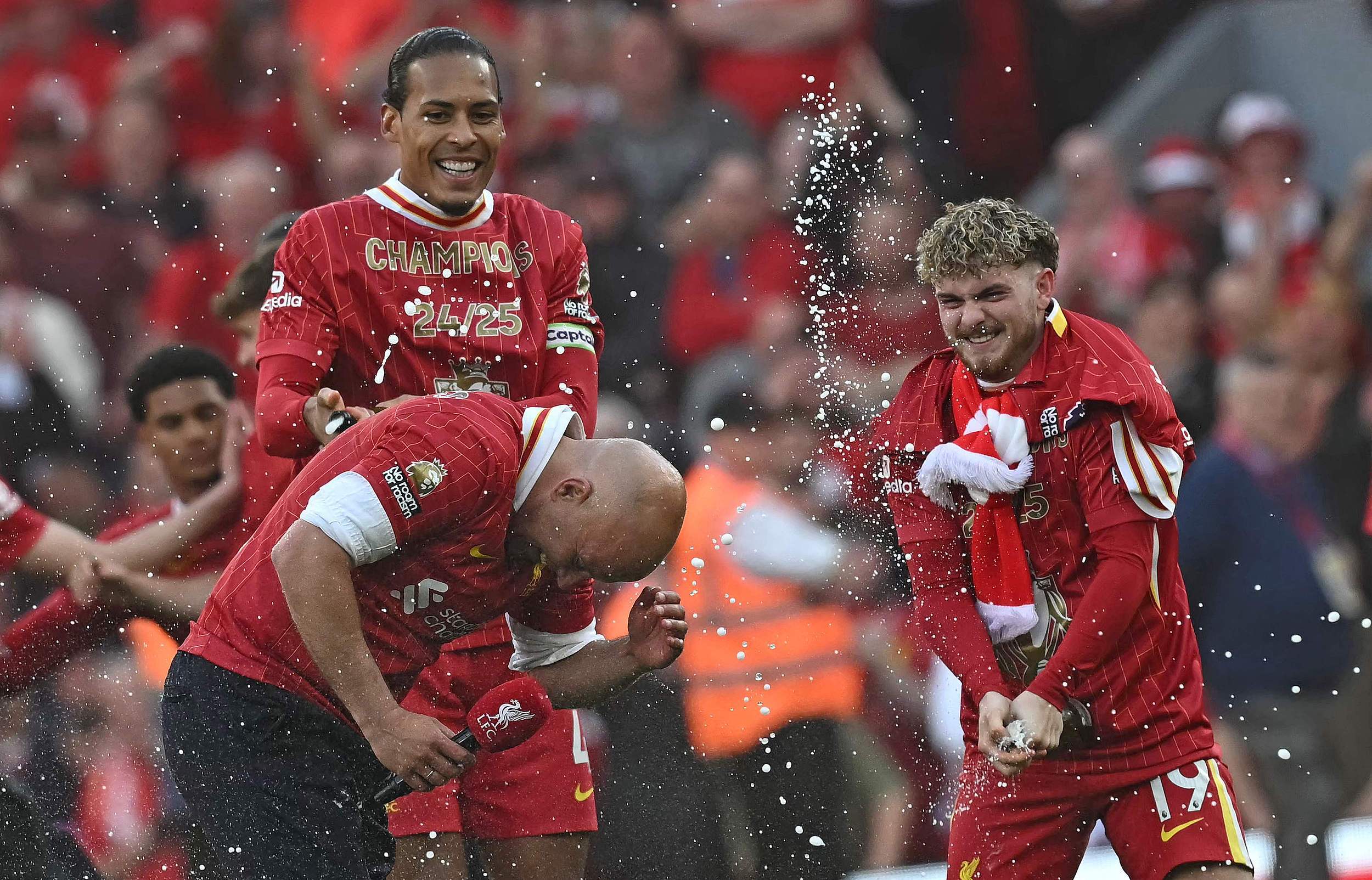 利物浦主场狂胜，成功晋级强