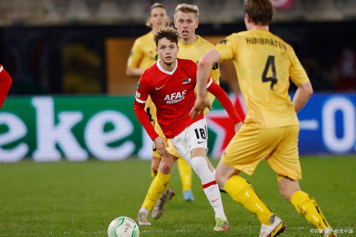 巴黎豪取连胜，-小胜阿贾克斯进决赛的简单介绍