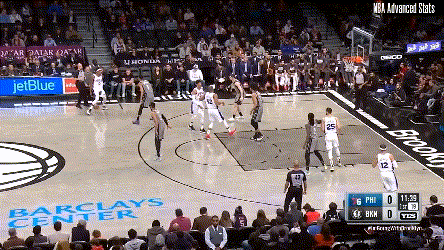 抢眼传球策应助攻队友得分获胜