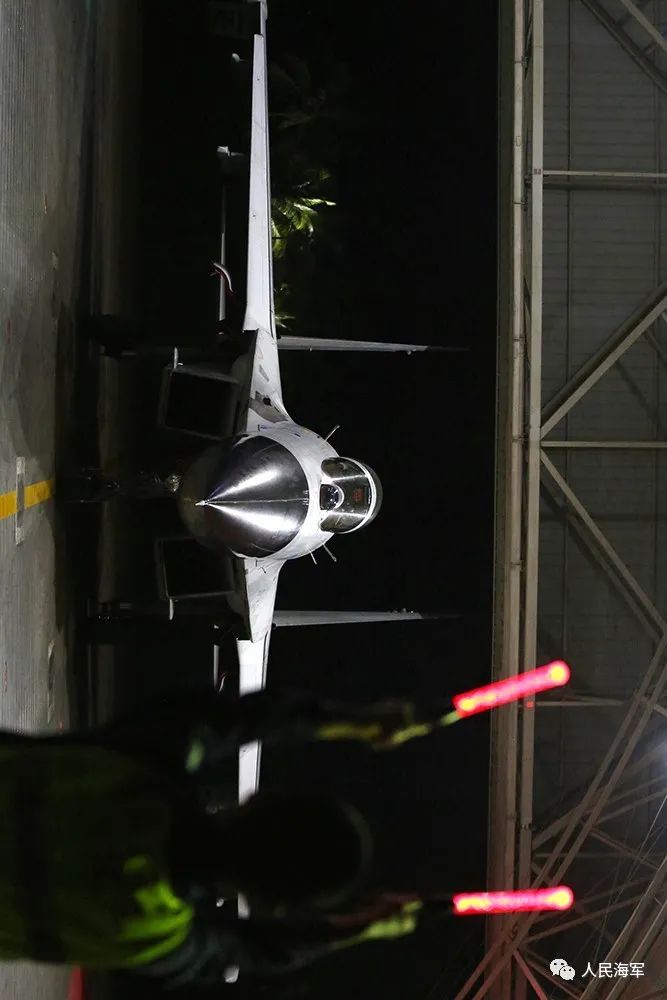 包含战意昂扬的球队将会在激烈对抗中展现真正的实力的词条