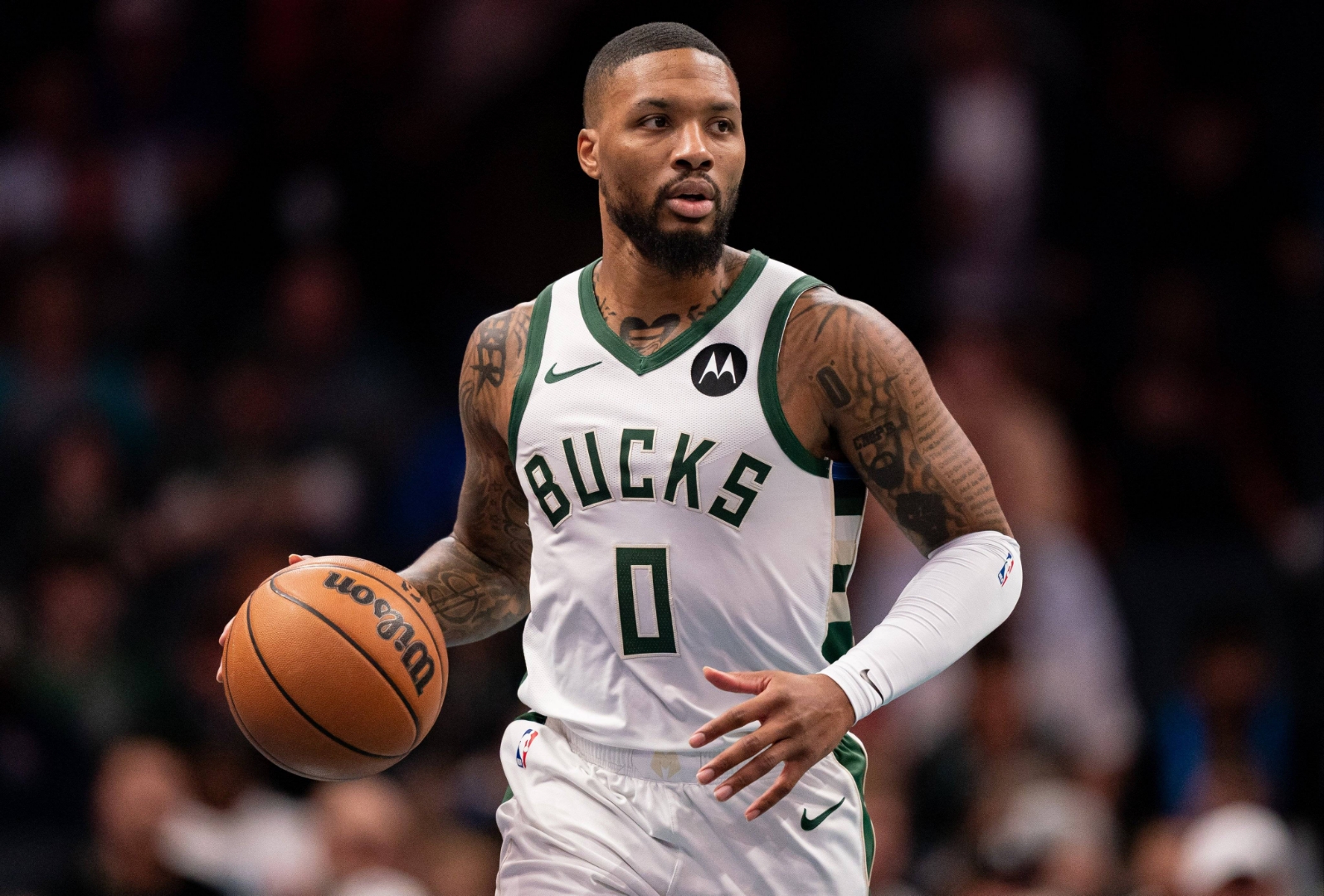 包含雄鹿球员迎来生涯新高峰，表现获好评的词条