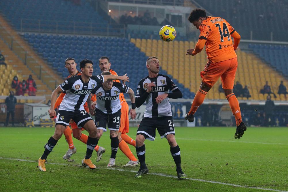 尤文图斯队逐鹿榜首，一往无前，向胜利前行