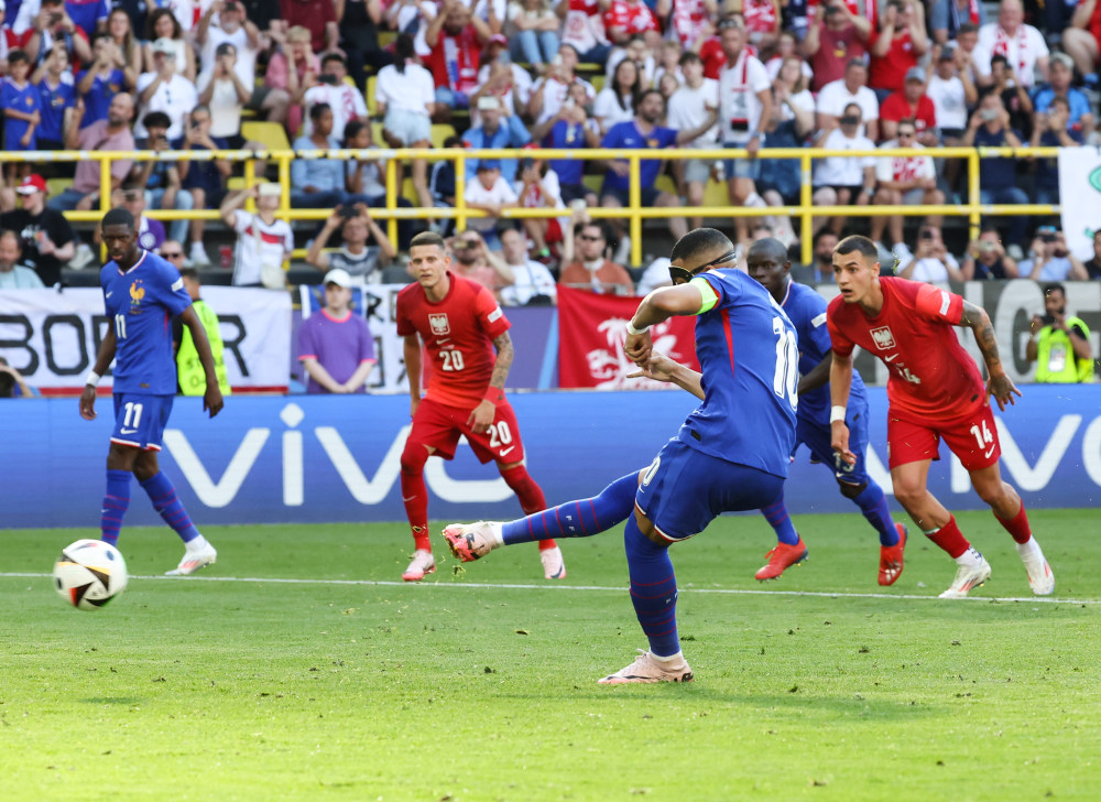 波兰队力克对手，晋级欧锦赛八强