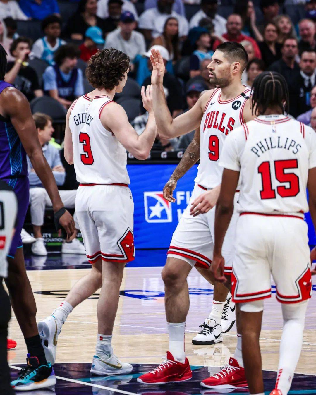 热火大胜公牛，晋级东部半决赛