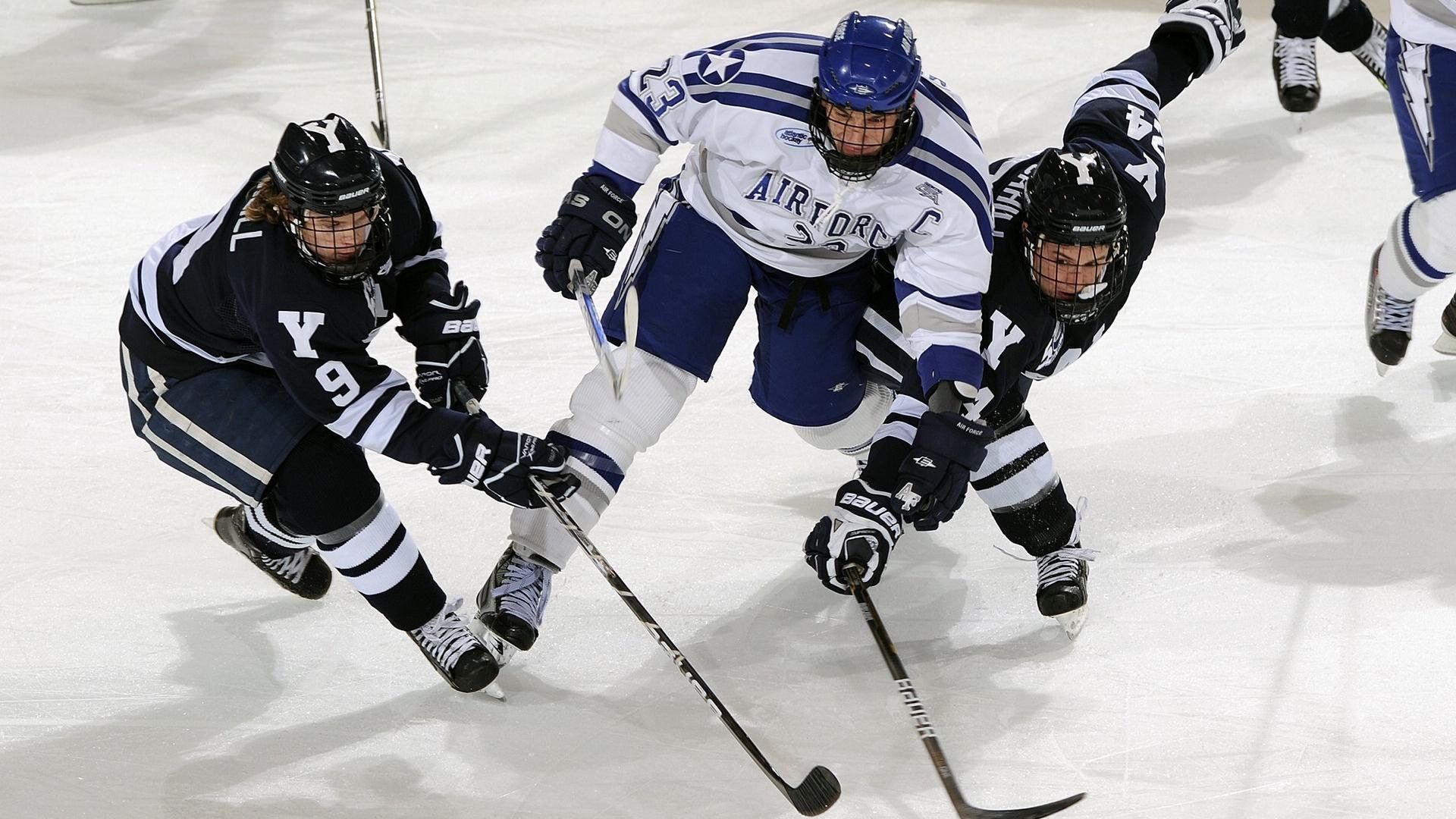 驯鹿缰绳在手，爱德华兹以狂野节奏谱写密尔沃基驯鹿曲